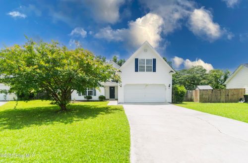 102 Chinkapin Ct, Jacksonville, NC, 28546-4591 | Card Image