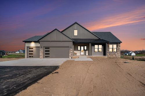 15-5631 Pioneer Pass, Caledonia, MI, 49316-9241 | Card Image