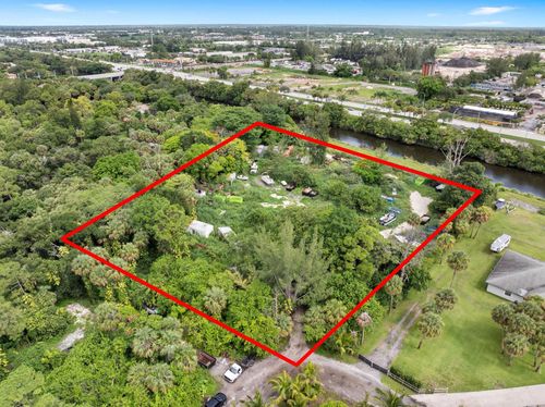 69 Armadillo Way, West Palm Beach, FL, 33411-3826 | Card Image