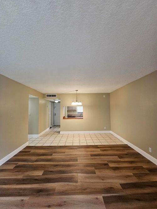 206-1700 N Congress Ave, West Palm Beach, FL, 33401-1612 | Card Image