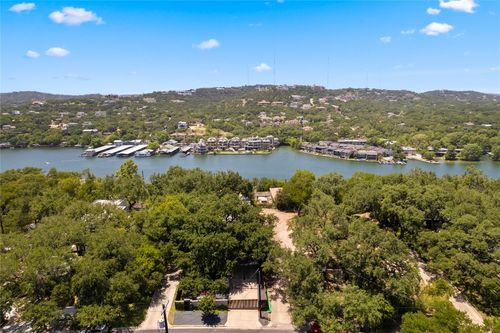 2202 Matthews Dr, Austin, TX, 78703-2019 | Card Image