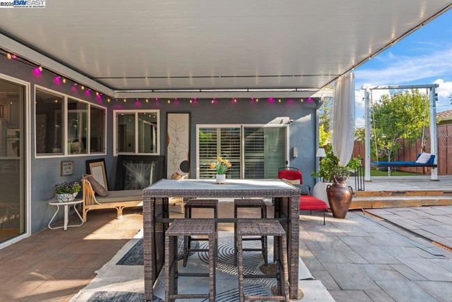 Large Patio | Image 26