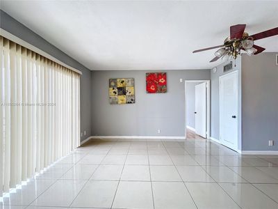 301 - 4043 Nw 16th St, Condo with 2 bedrooms, 2 bathrooms and null parking in Lauderhill FL | Image 2