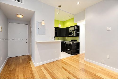 103-1218 Drexel Ave, Miami Beach, FL, 33139-8070 | Card Image