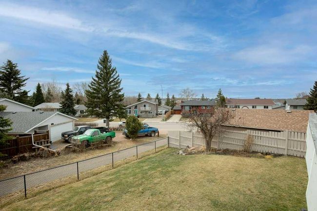 2 Mountain Pl, House other with 6 bedrooms, 3 bathrooms and 1 parking in Sylvan Lake AB | Image 35