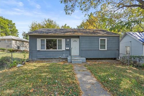 6711 Askew Ave, Kansas City, MO, 64132-3019 | Card Image