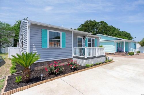 611 B 3rd Ave S, North Myrtle Beach, SC, 29582-3257 | Card Image