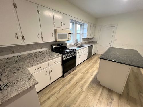 1-44 Capitol St, Watertown, MA, 02472-2511 | Card Image