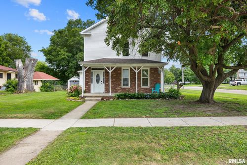 411 E 3rd St, Delavan, IL, 61734-7500 | Card Image
