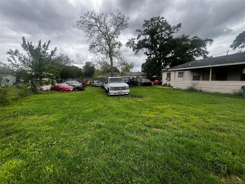 8038 Talton St, Houston, TX, 77028-1436 | Card Image