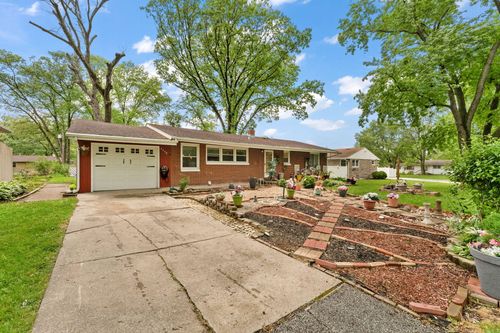 5340 Mary Ann Ln, Merrillville, IN, 46410-1750 | Card Image
