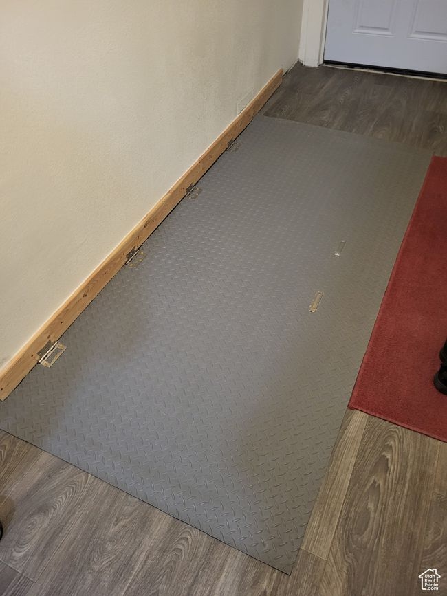 Door to the crawl space | Image 50