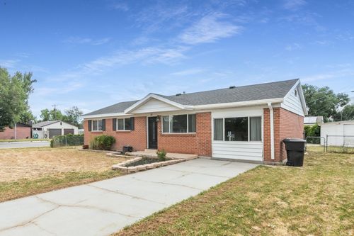 865 S 150 W, Tremonton, UT, 84337-2001 | Card Image