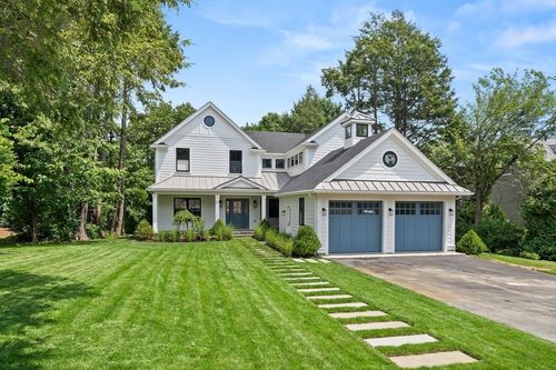22 Priscilla Cir, Wellesley, MA, 02481-5311 | Card Image