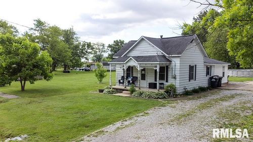 607 E 3rd St, Kinmundy, IL, 62854-2139 | Card Image