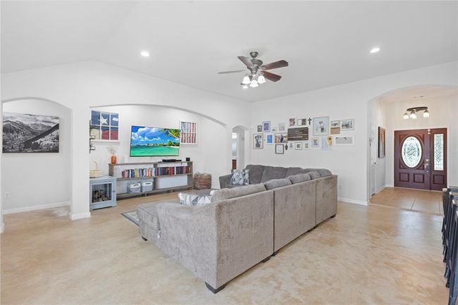 10711 Indian Trails Dr, House other with 3 bedrooms, 2 bathrooms and 2 parking in Tomball TX | Image 22
