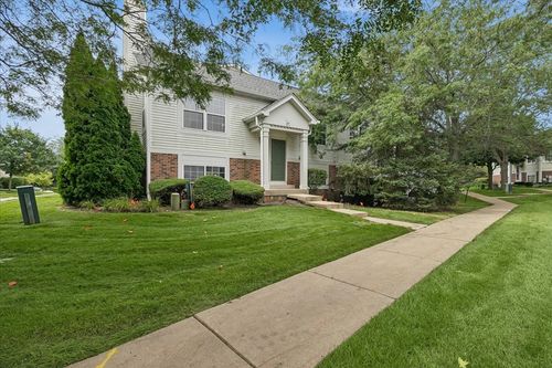 271 Holiday Ln, Hainesville, IL, 60073-3195 | Card Image