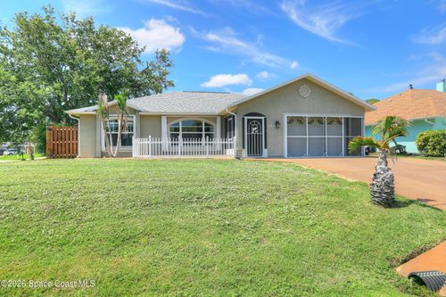 243 Dickens Ave, Sebastian, FL, 32958-4582 | Card Image