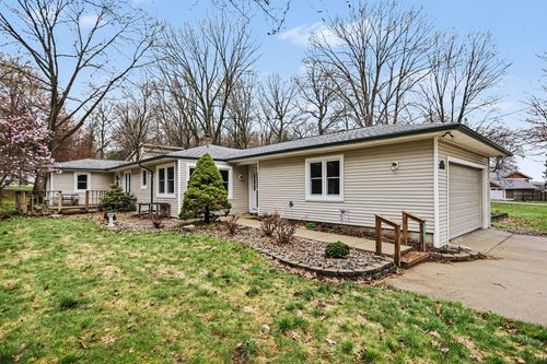 10543 Wildwood Cir, Richland, MI, 49083-8520 | Card Image