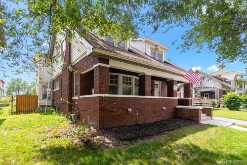1725 Seyburn St, Detroit, MI, 48214-2451 | Card Image