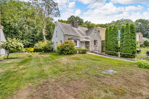 14 Coralyn Ave, White Plains, NY, 10605-3826 | Card Image