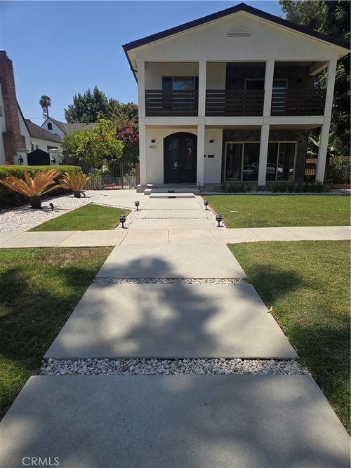 4057 Pine Ave, Long Beach, CA, 90807-3237 | Card Image