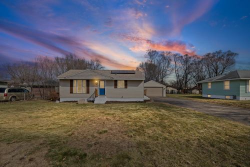 767 84th Ave Ne, Spring Lake Park, MN, 55432-1233 | Card Image