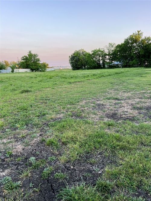 1201 E Pietzsch St, Bartlett, TX, 76511 | Card Image