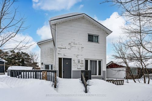 2-126 Robert Street E, Penetanguishene, ON, L9M1J2 | Card Image