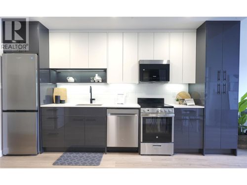 214-1380 Pridham Ave, Kelowna, BC, V1Y0P7 | Card Image