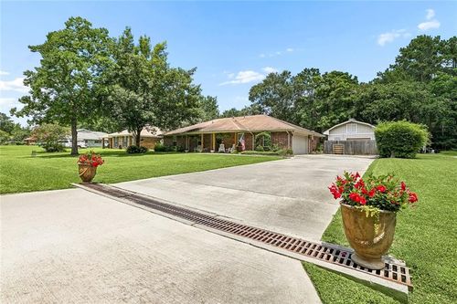 128 Herwig Bluff Rd, Slidell, LA, 70461-5046 | Card Image