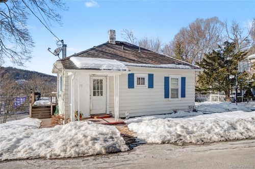 25 Oreco Ter, Monroe, NY, 10950-1631 | Card Image