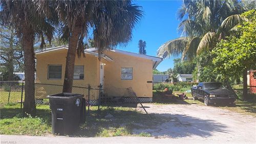 1043 Lee St, MOORE HAVEN, FL, 33471 | Card Image
