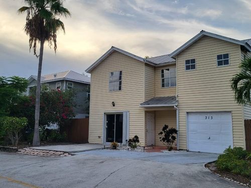 313 N D St, Lake Worth Beach, FL, 33460-3241 | Card Image