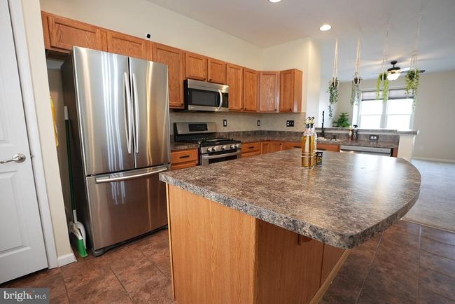 2102 E Oak Rd, Townhouse with 3 bedrooms, 2 bathrooms and null parking in VINELAND NJ | Image 24