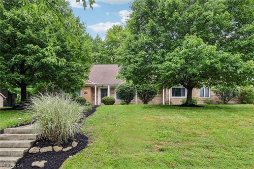 26201 Annesley Rd, Beachwood, OH, 44122-2400 | Card Image