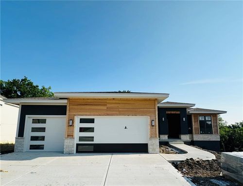 202 E Maple St, Lone Jack, MO, 64070-9317 | Card Image