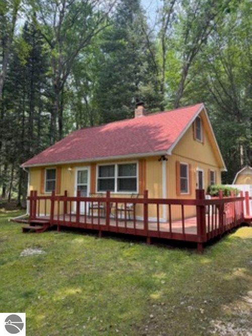 3251 Havenwood Cir, Lake, MI, 48632-8977 | Card Image