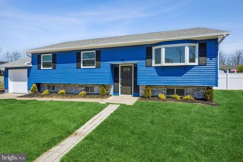 612 Katherine Rd, BROWNS MILLS, NJ, 08015-3703 | Card Image