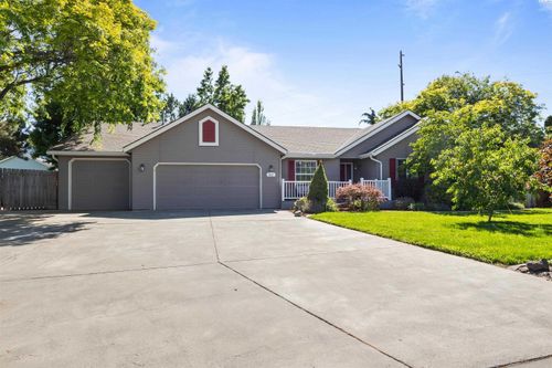 913 N Quebec St, Kennewick, WA, 99336-8126 | Card Image