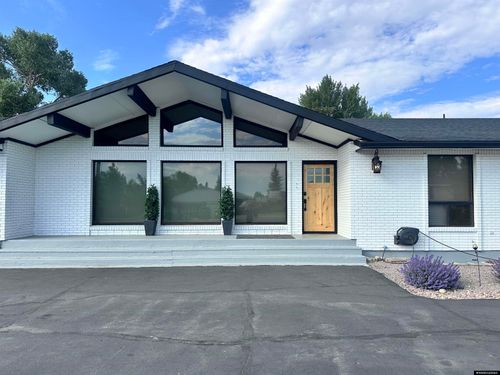 1337 Uinta Dr, Kemmerer, WY, 83101-3929 | Card Image