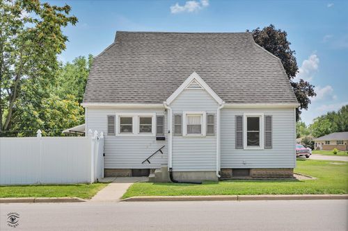 220 Franklin St, Bradley, IL, 60915-2314 | Card Image