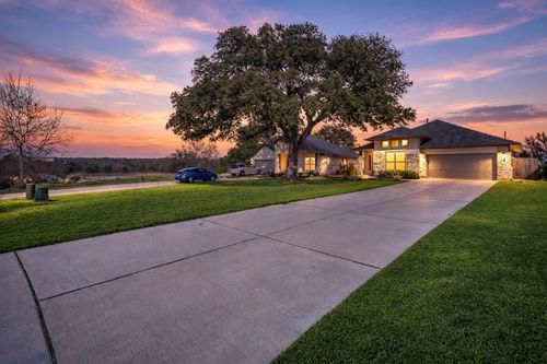 12905 Olivers Way, Manchaca, TX, 78652-4516 | Card Image