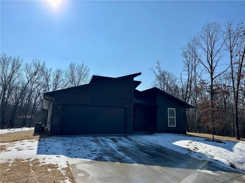 2 Fryer Ln, Bella Vista, AR, 72715-4905 | Card Image
