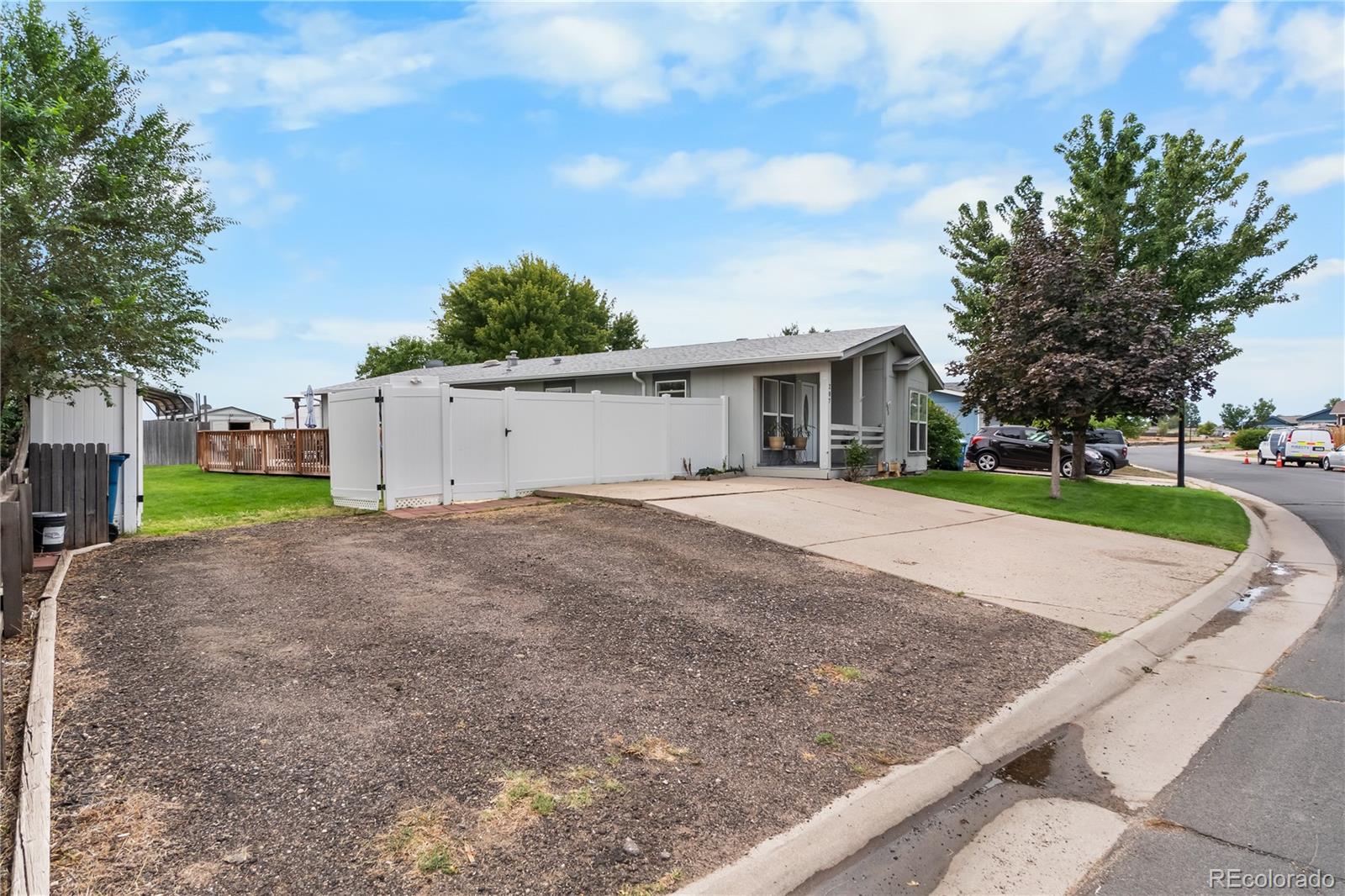 Willow Dr, Lochbuie, CO 80603