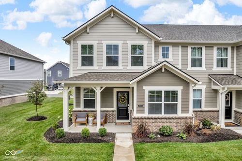 7215 Governors Row, Avon, IN, 46123-9315 | Card Image