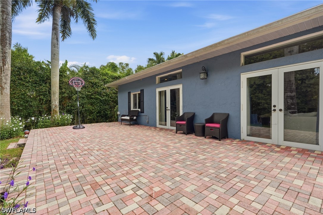 Residential in Naples