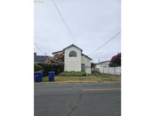 1433 Nw 17th St, Lincoln City, OR, 97367-3726 | Card Image