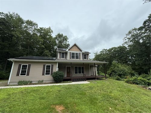 421 Log Rd, Smithfield, RI, 02917-1032 | Card Image