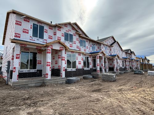 3-813 S 270 E, Smithfield, UT, 84335-2411 | Card Image